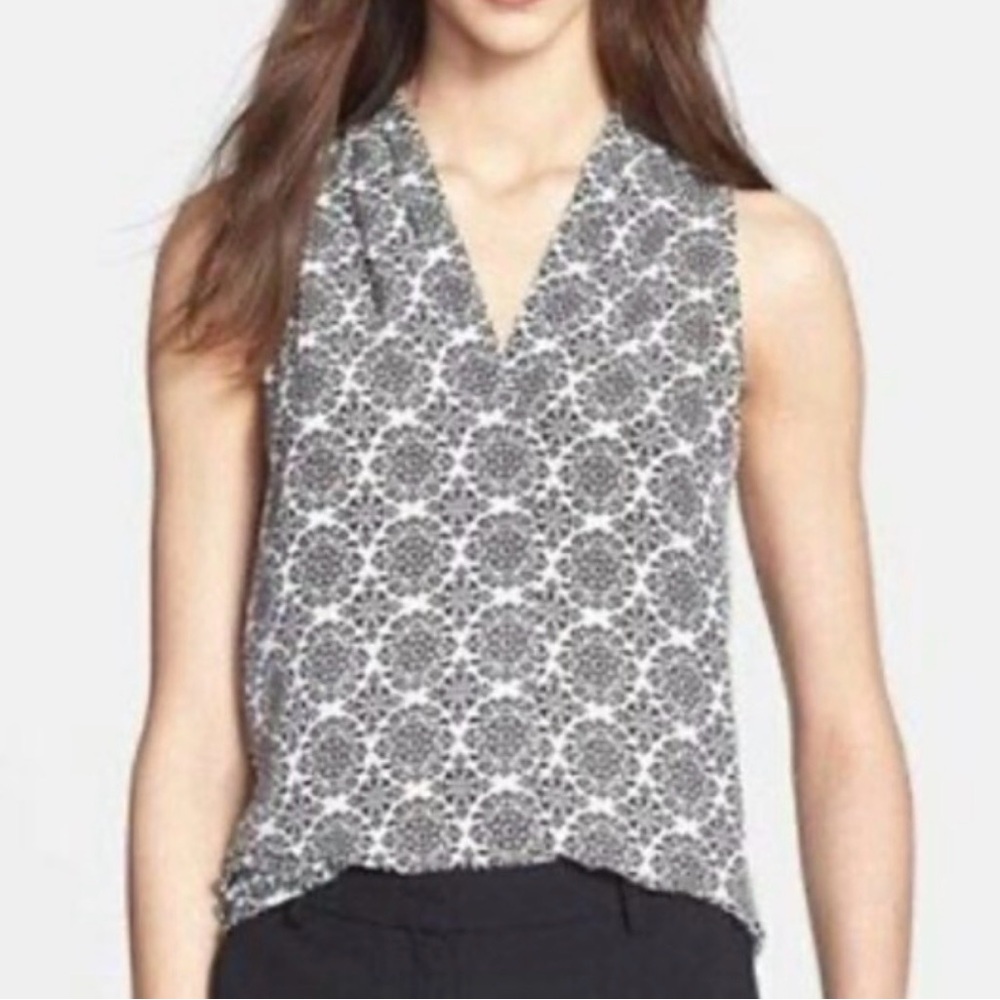 Theory Silk V-Neck Sleeveless Medallion Print Blouse Top | Black/White | Size M